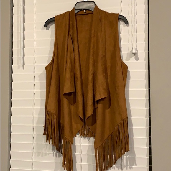 Fringe Vest - Picture 2 of 6